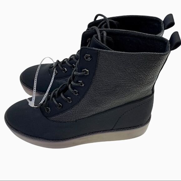 Kelsi Dagger NWOB Black Brooklyn Freeze Boots Size 10 - Picture 1 of 8